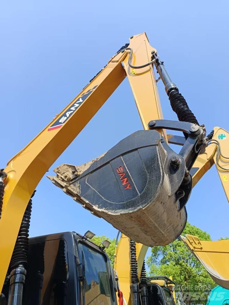 Sany SY135C 大型油圧ショベル12t以上（パワーショベル・ユンボ）