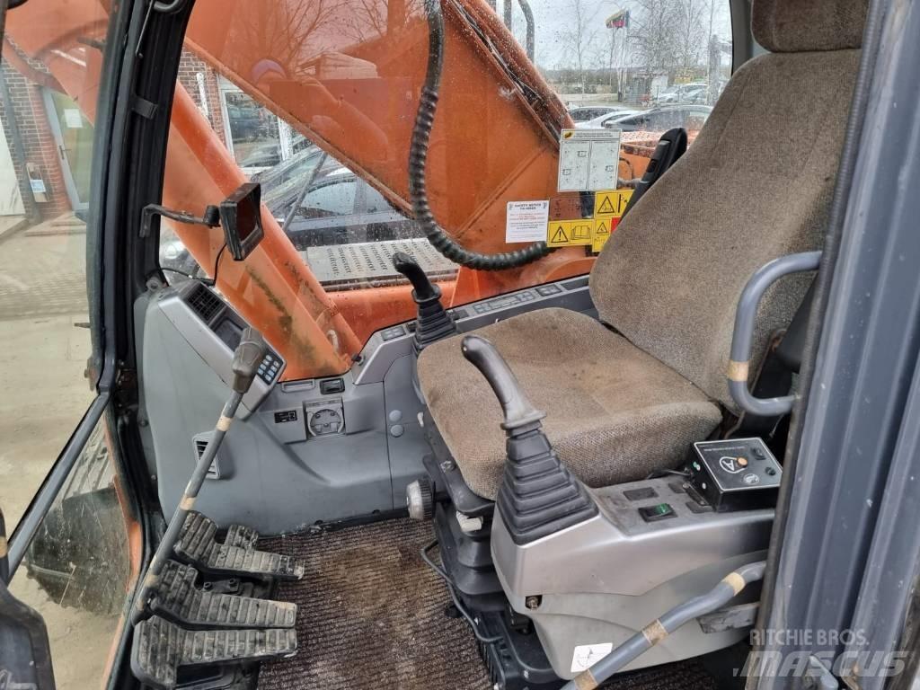 Doosan DX 225 LC 大型油圧ショベル12t以上（パワーショベル・ユンボ）