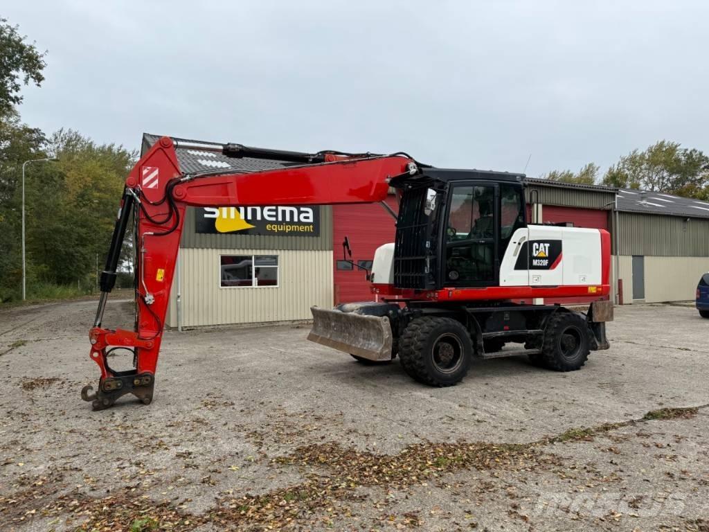 CAT M320F ホイール式油圧ショベル（パワーショベル・ユンボ・バックホー）