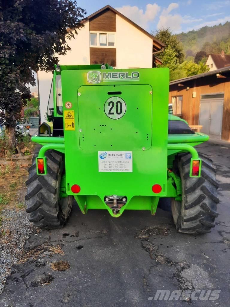 Merlo P 40.17 テレスコーピックハンドラー