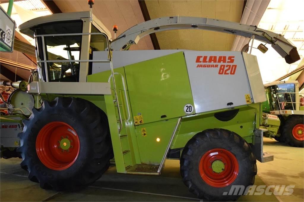 CLAAS Jaguar 820 自走式フォレージハーベスター