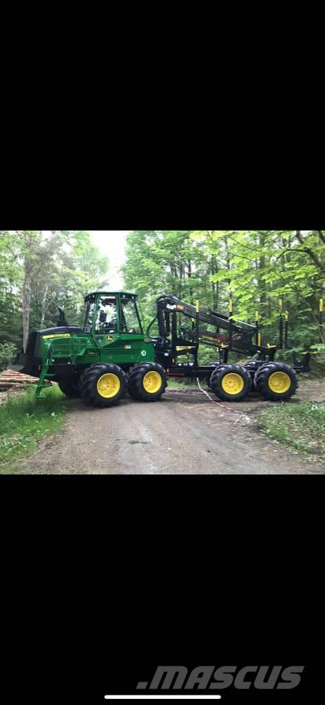 John Deere 1110 G フォワーダー