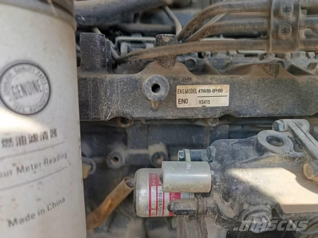 Hitachi ZX 55 ミニ油圧ショベル 7t以下（ミニユンボ・ミニディガー）