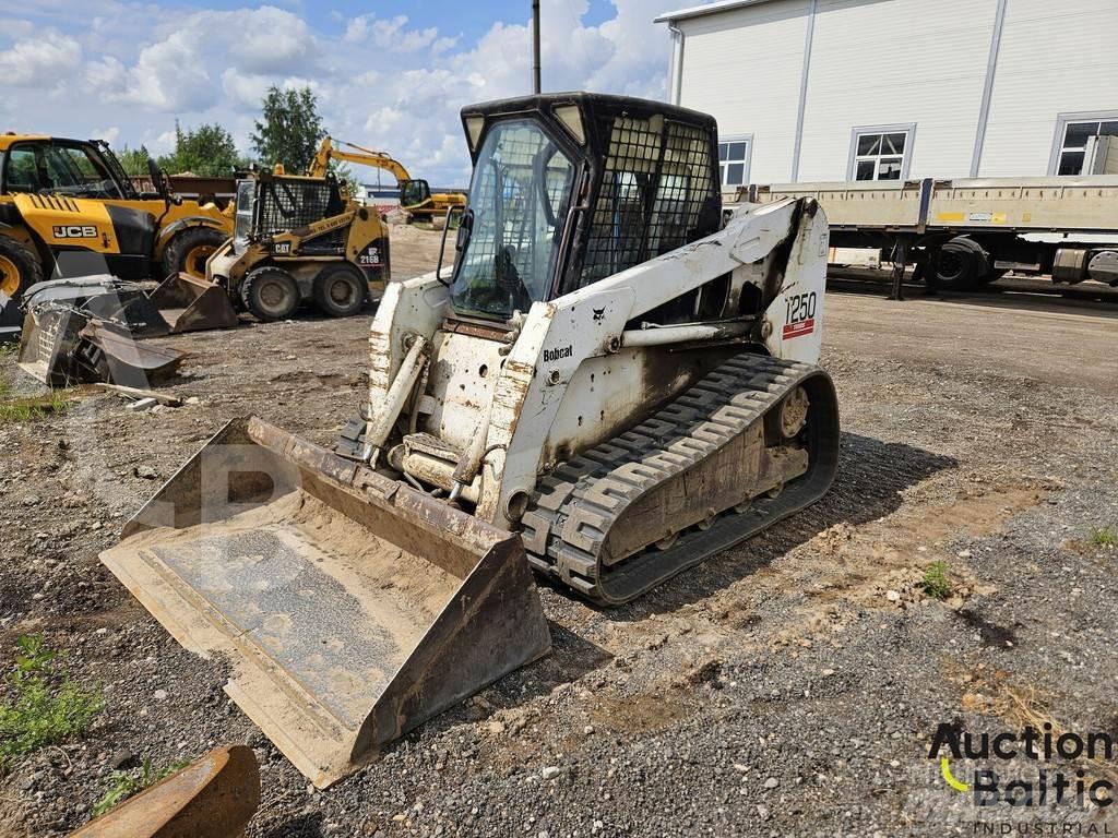 Bobcat T 250 クローラーローダー