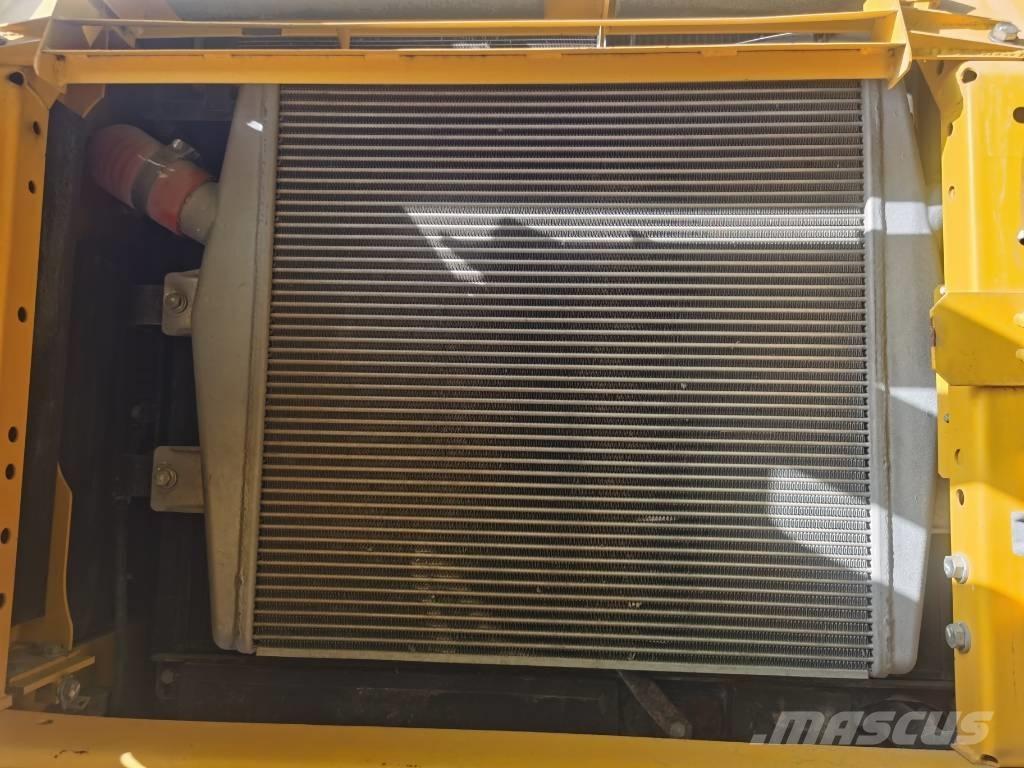 Komatsu PC 460 LC-8 大型油圧ショベル12t以上（パワーショベル・ユンボ）