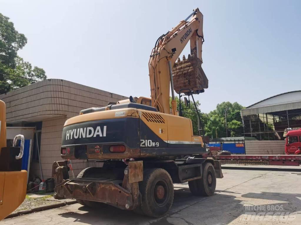 Hyundai r210w-9 ホイール式油圧ショベル（パワーショベル・ユンボ・バックホー）