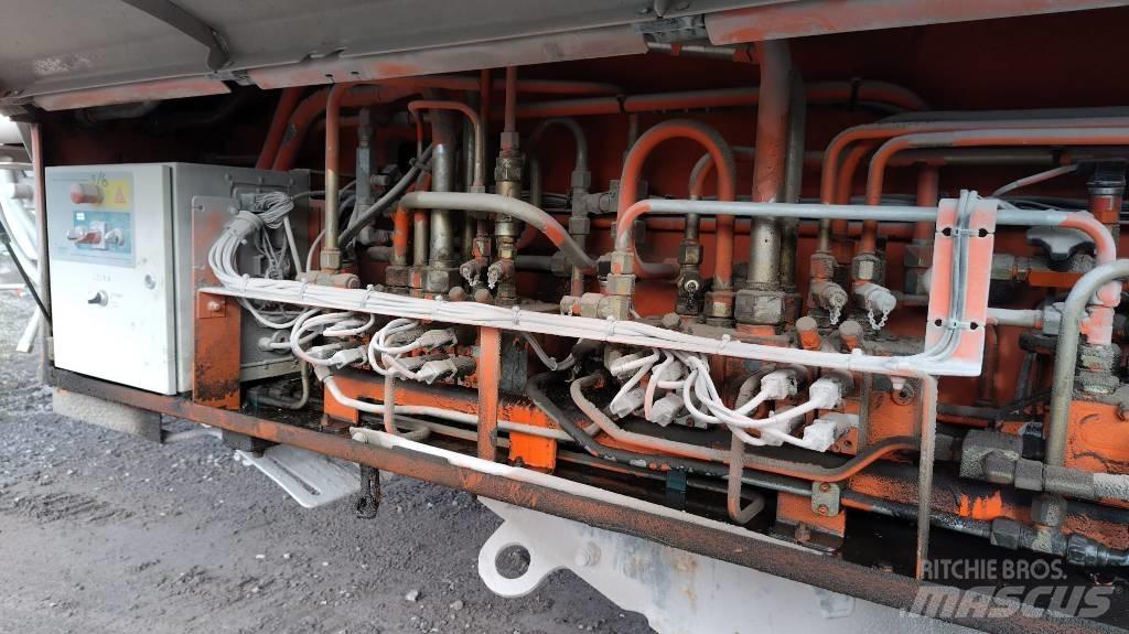 Metso LT 110 自走式クラッシャー