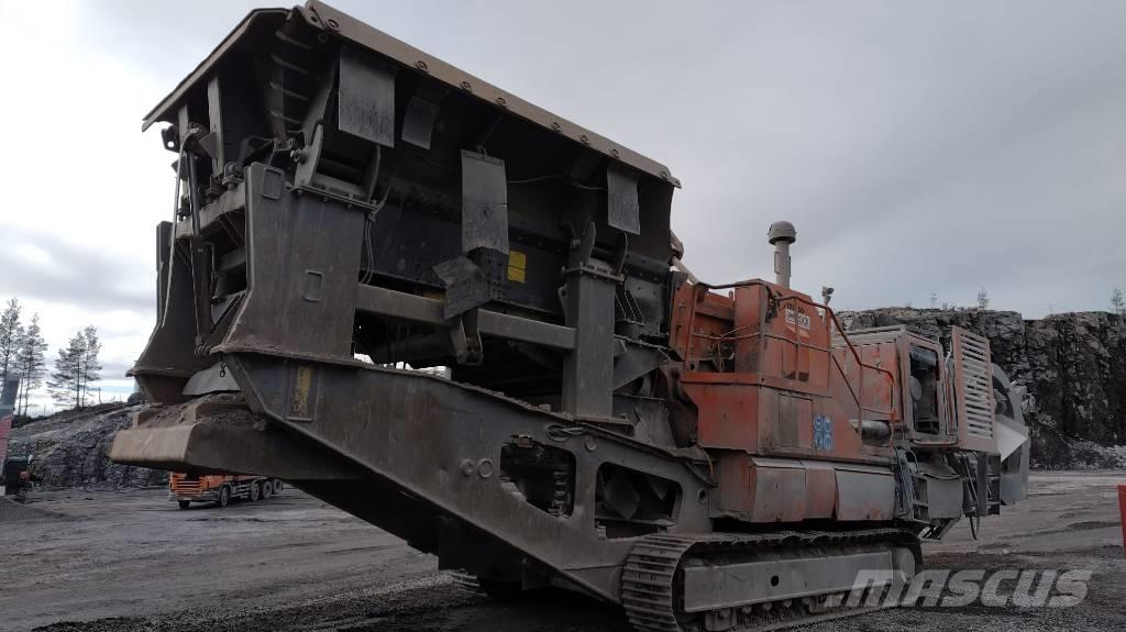 Metso LT110 自走式クラッシャー