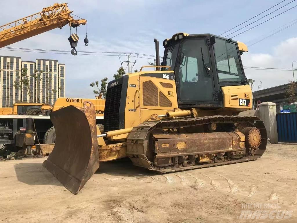 CAT D 5 K ブルドーザー