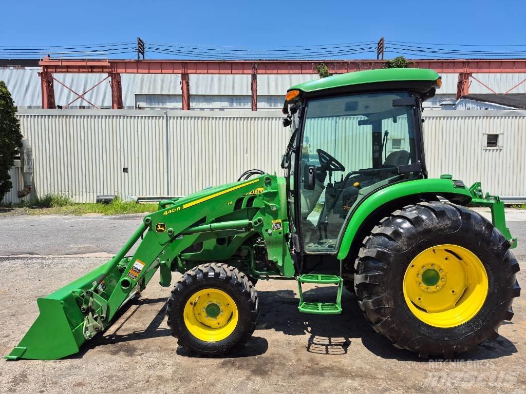 John Deere 4044 R トラクター