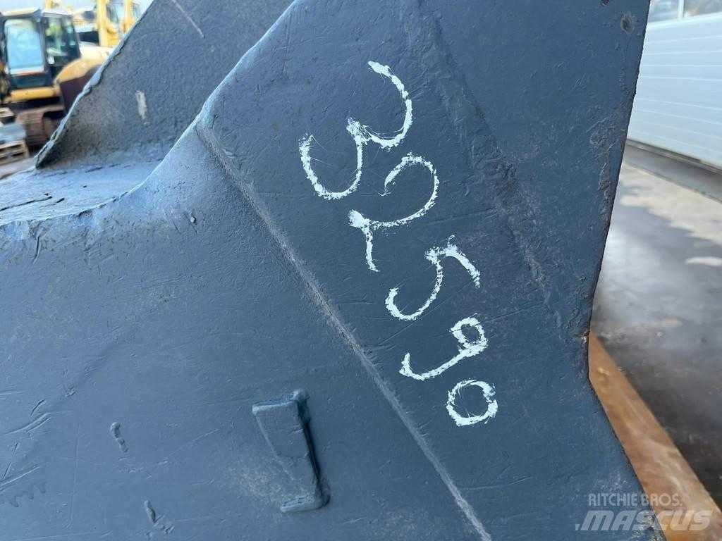 CAT Bucket 950 バケット
