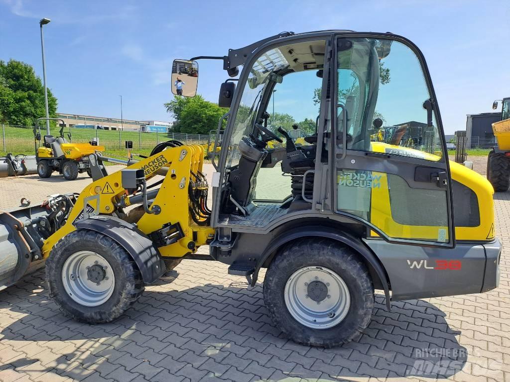 Wacker Neuson WL38 ホイールローダー・タイヤショベル