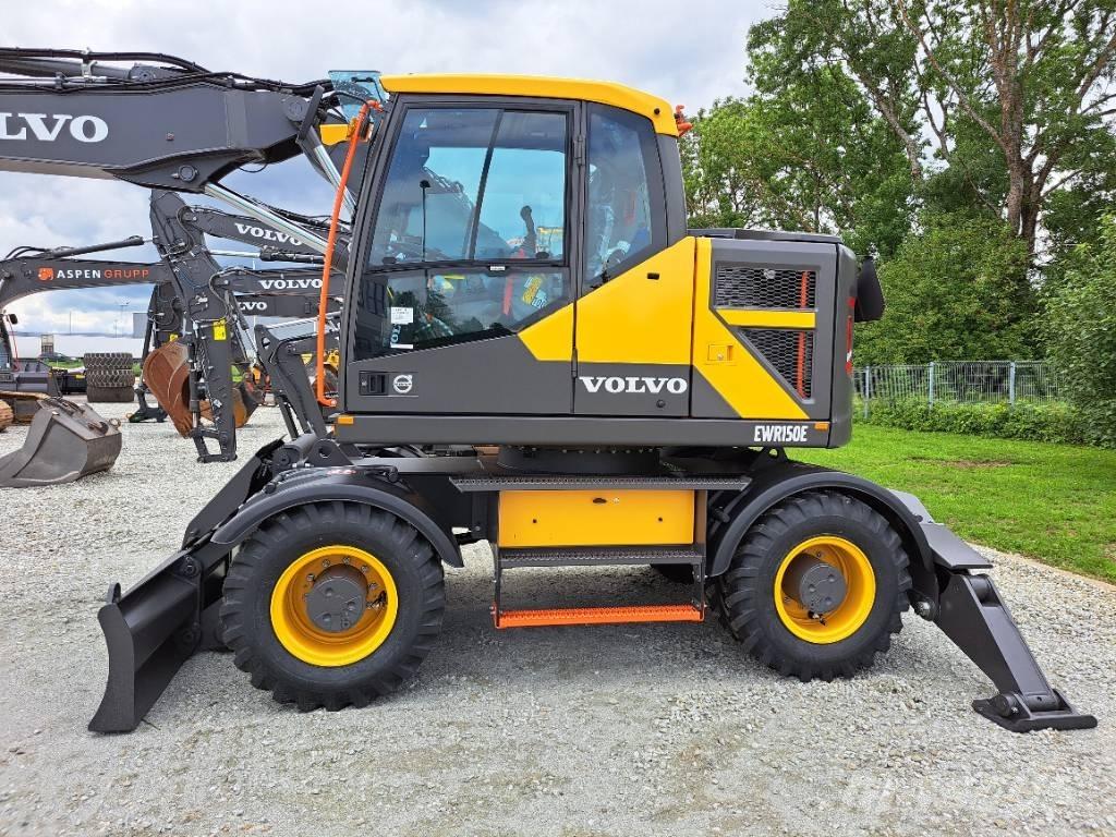 Volvo EWR 150 E ホイール式油圧ショベル（パワーショベル・ユンボ・バックホー）