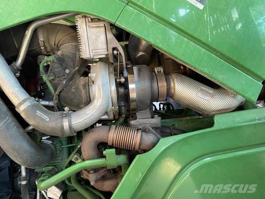 John Deere 6155R トラクター