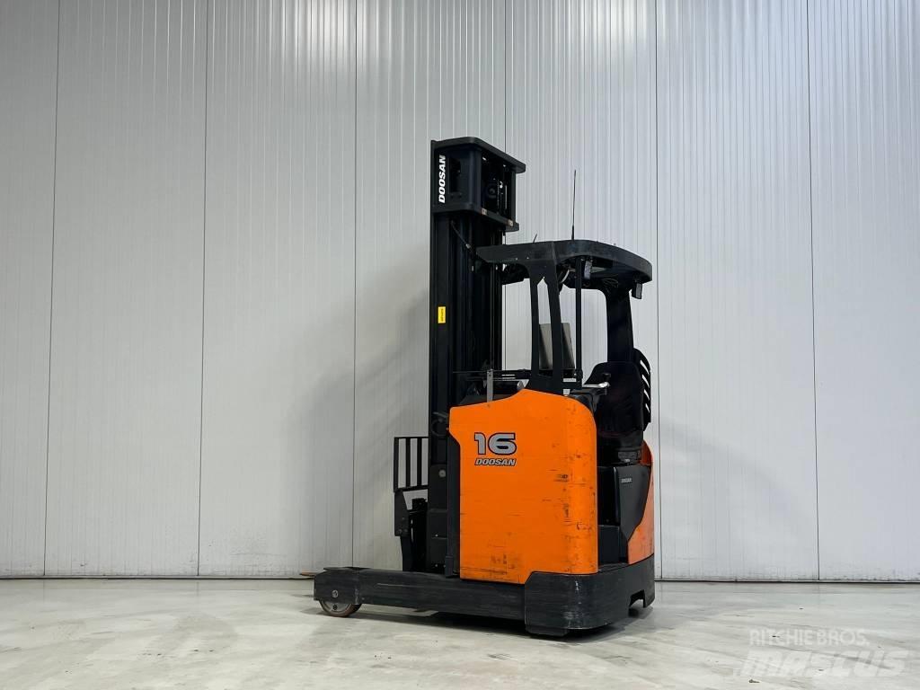 Doosan BR16JW-7 PLUS リーチフォークリフト
