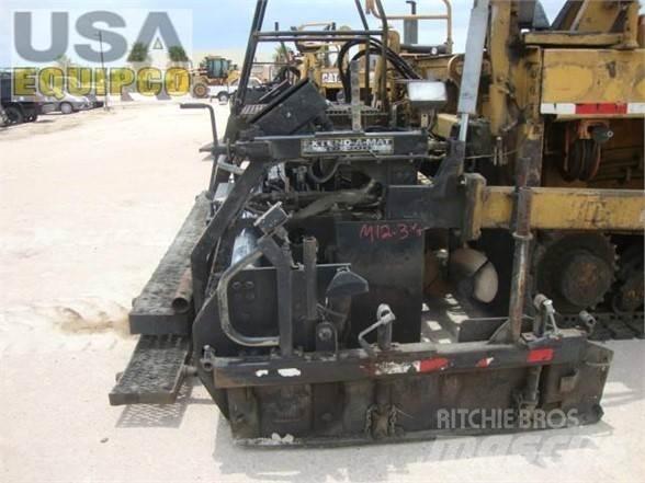CAT AP-1050B アスファルトフィニッシャ