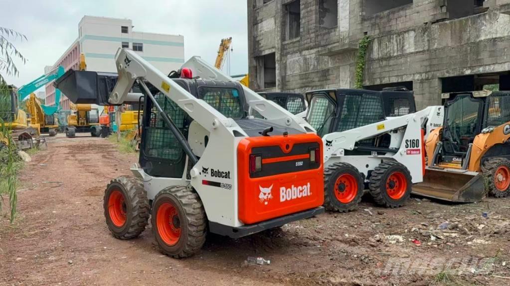 Bobcat S550 スキッドステアローダー