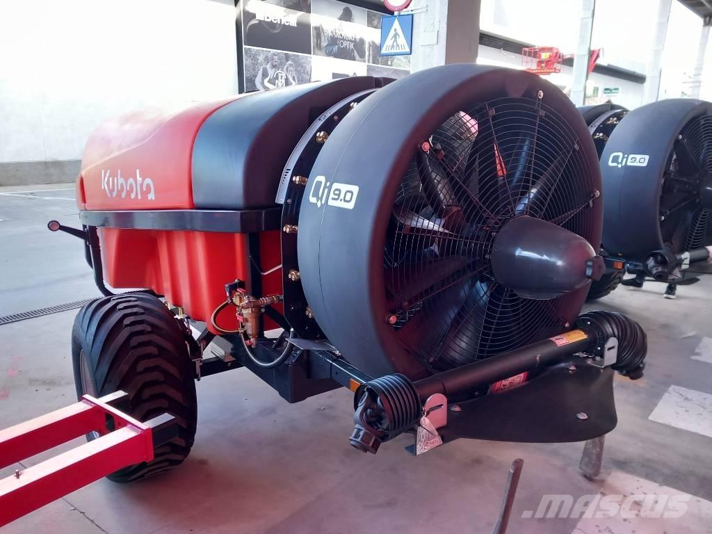 Kubota XTA 3130 牽引型スプレイヤー