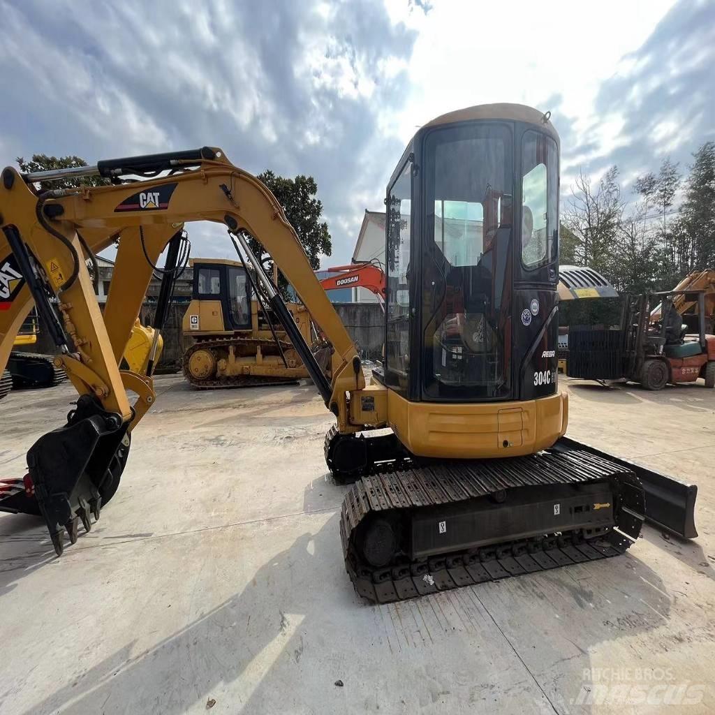 CAT 304 C ミニ油圧ショベル 7t以下（ミニユンボ・ミニディガー）