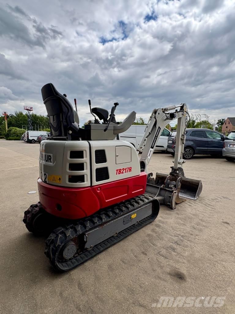 Takeuchi TB 217 R ミニ油圧ショベル 7t以下（ミニユンボ・ミニディガー）