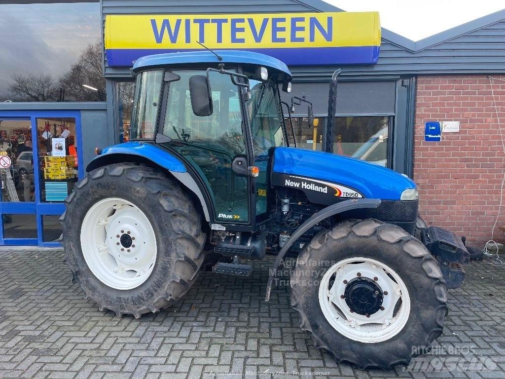 New Holland TD 95 D トラクター