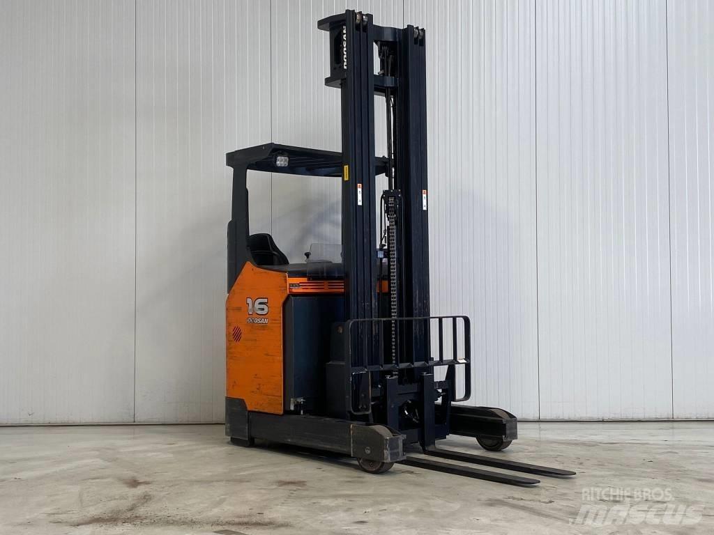 Doosan BR16JW- 7 PLUS リーチフォークリフト