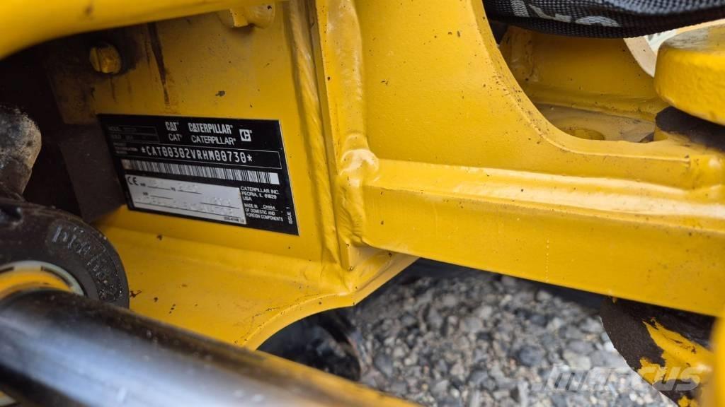 CAT 302 CR ミニ油圧ショベル 7t以下（ミニユンボ・ミニディガー）