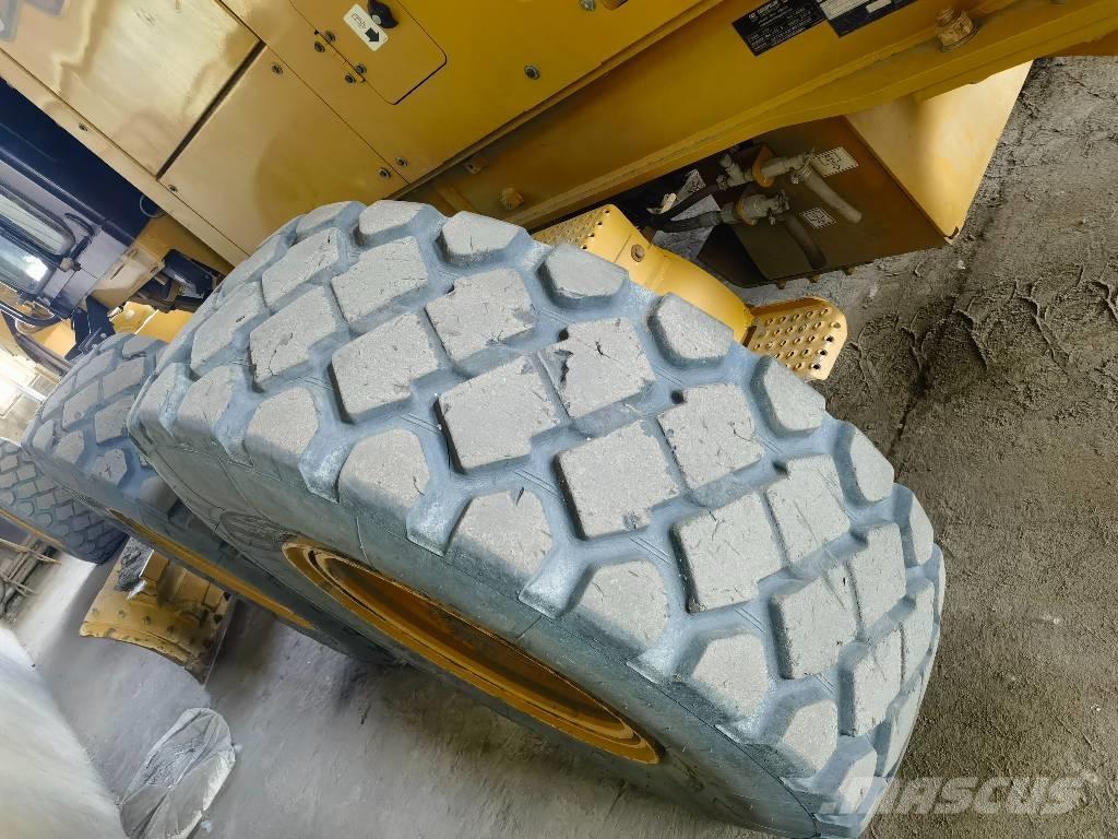 CAT 140 GC モーターグレーダー