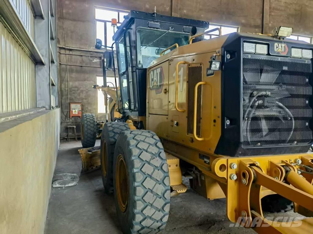 CAT 140 GC モーターグレーダー