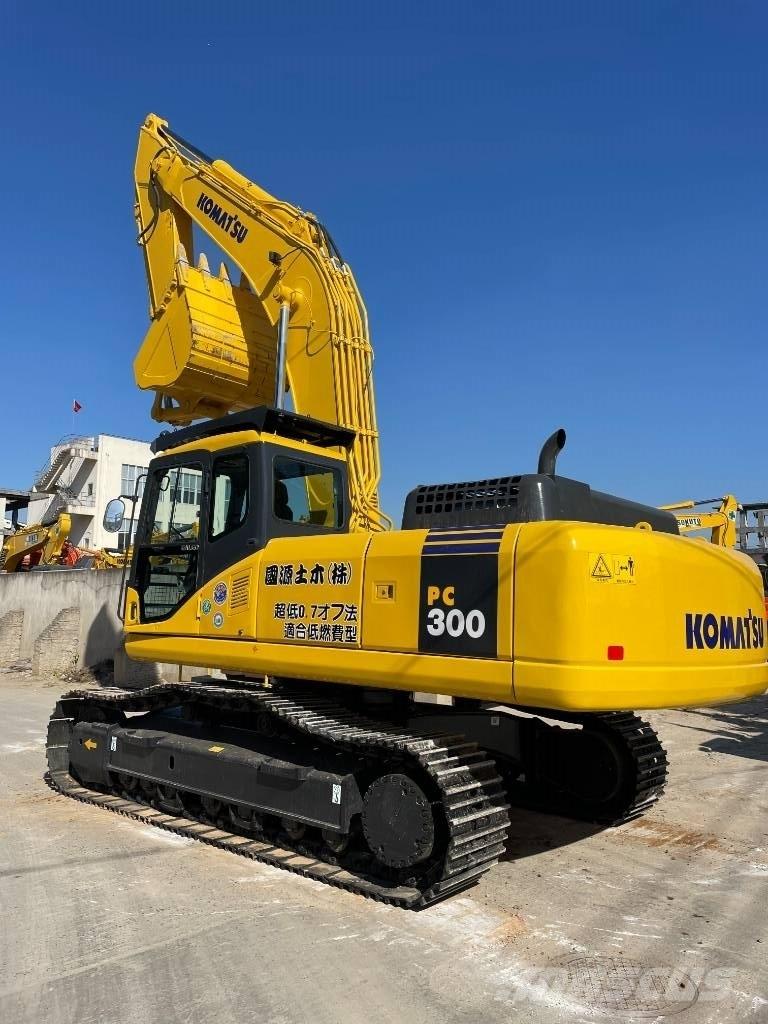 Komatsu PC 300-7 大型油圧ショベル12t以上（パワーショベル・ユンボ）