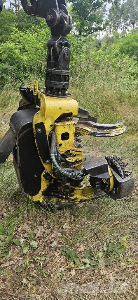 John Deere 1070e ハーベスター