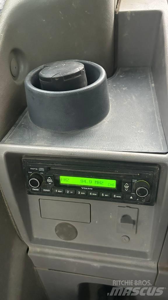 Volvo EW 140 C ホイール式油圧ショベル（パワーショベル・ユンボ・バックホー）