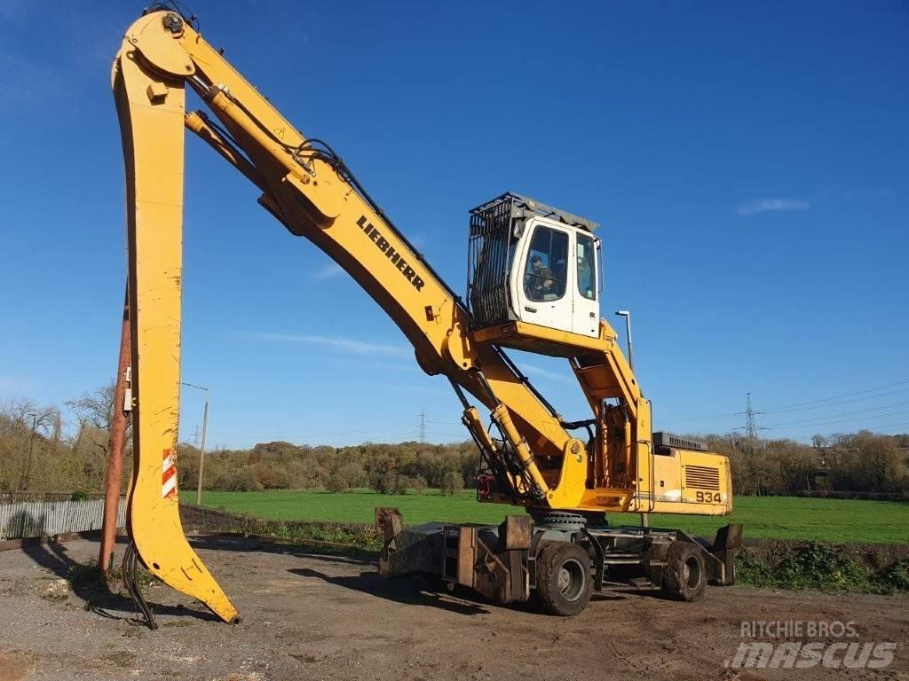 Liebherr A 934 C 廃棄物／工業産廃処理機
