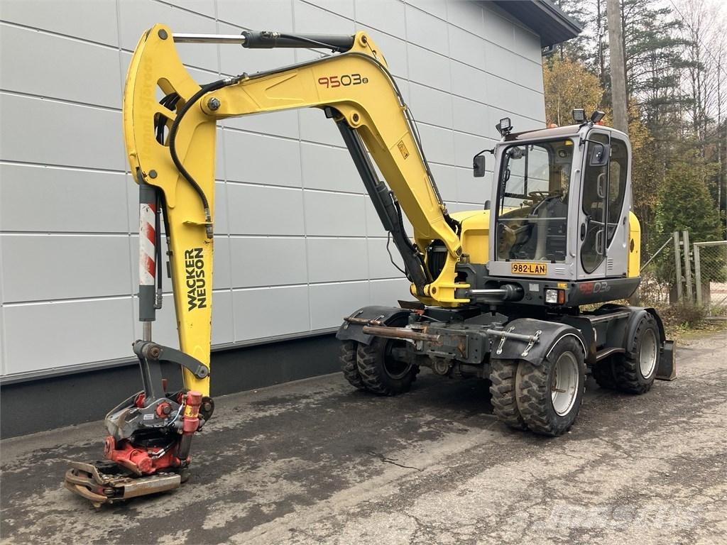 Wacker Neuson 9503 ホイール式油圧ショベル（パワーショベル・ユンボ・バックホー）
