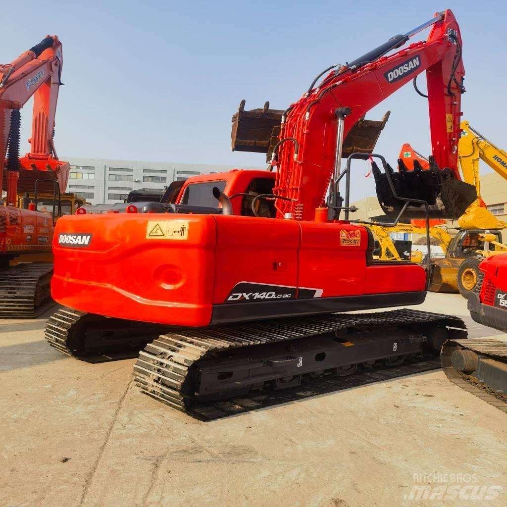 Doosan DX 140 大型油圧ショベル12t以上（パワーショベル・ユンボ）