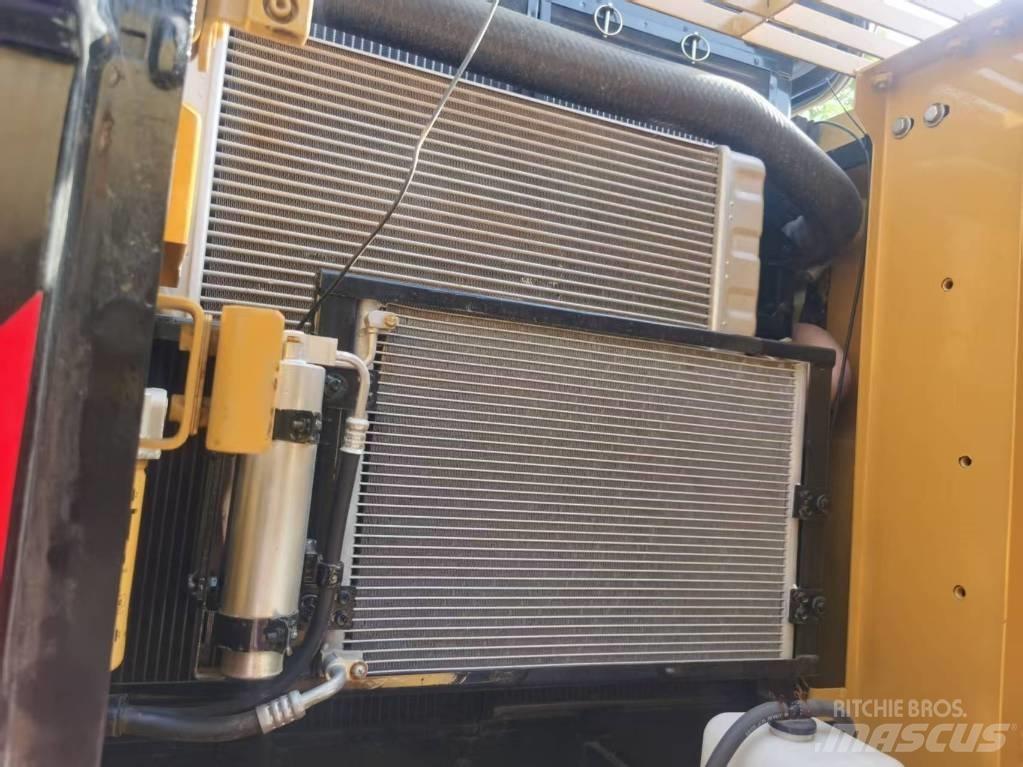 CAT 320d2 大型油圧ショベル12t以上（パワーショベル・ユンボ）