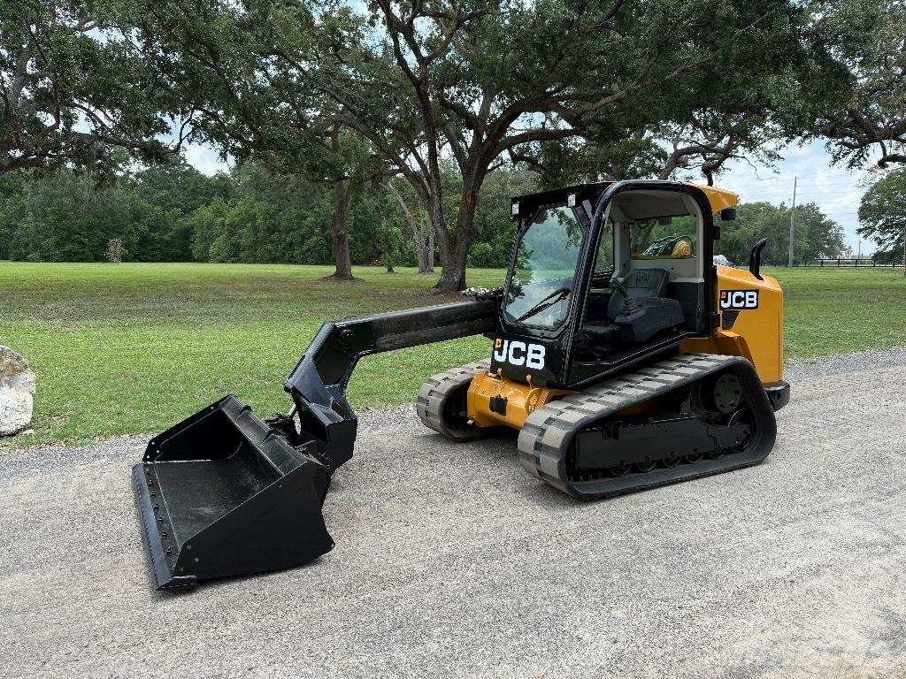 JCB 3 TS-8T スキッドステアローダー