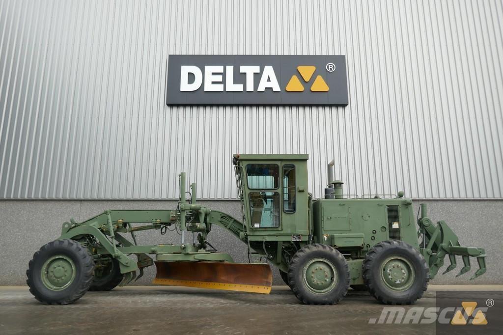 CAT 130G Ex-army モーターグレーダー