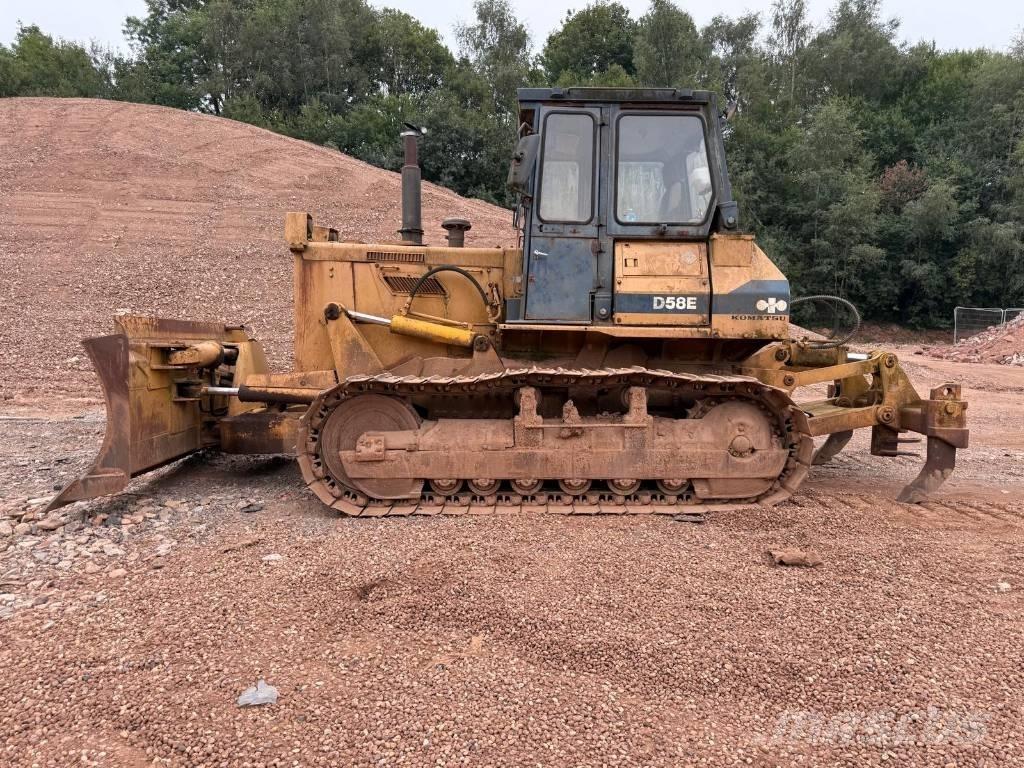 Komatsu D58E-1 ブルドーザー