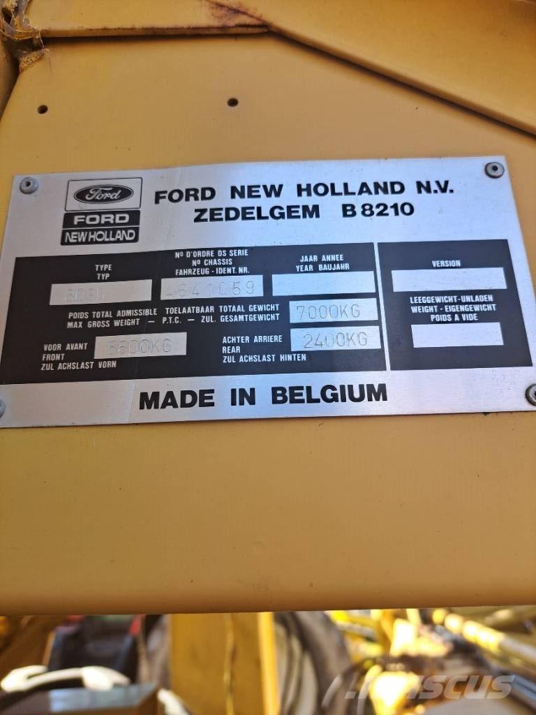 New Holland 8030 H コンバイン
