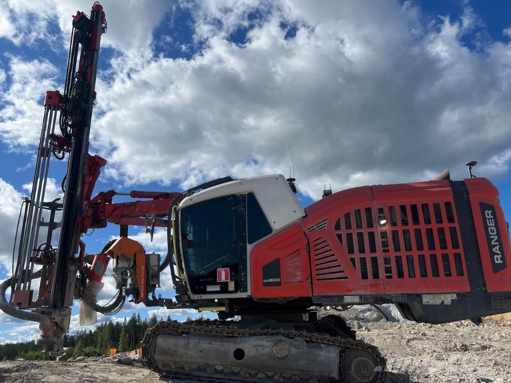 Sandvik DX 800i サーフェイスドリルリグ
