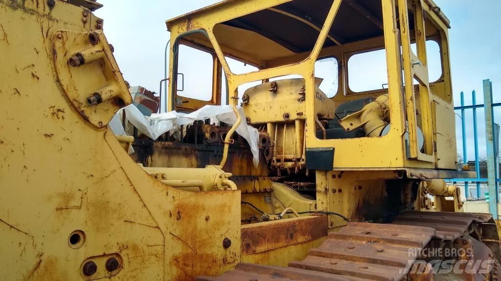 CAT D8K  (POR PIEZAS) ブルドーザー