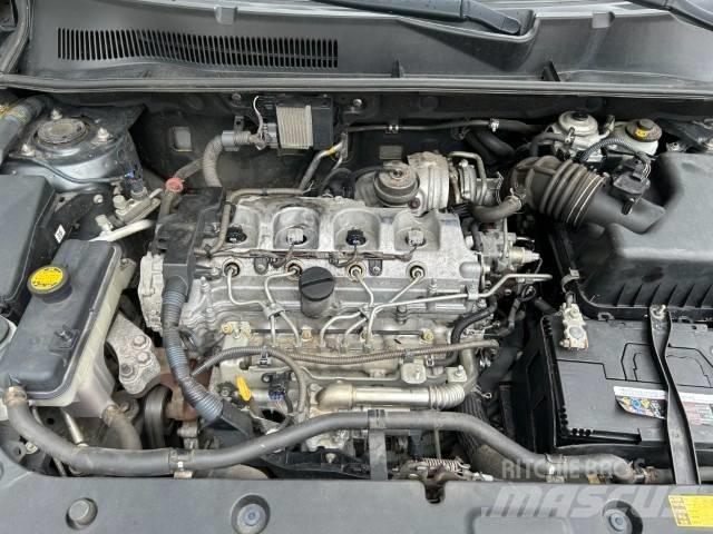 Toyota RAV-4 自動車