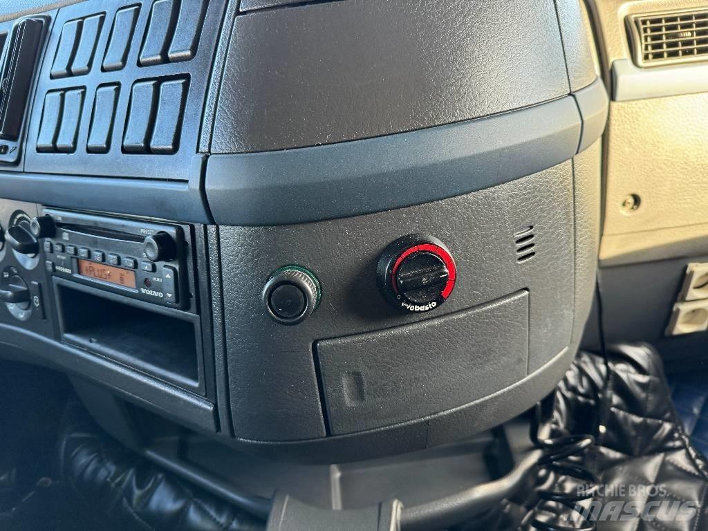 Volvo F 12 中古トラクターヘッド | トレーラーヘッド