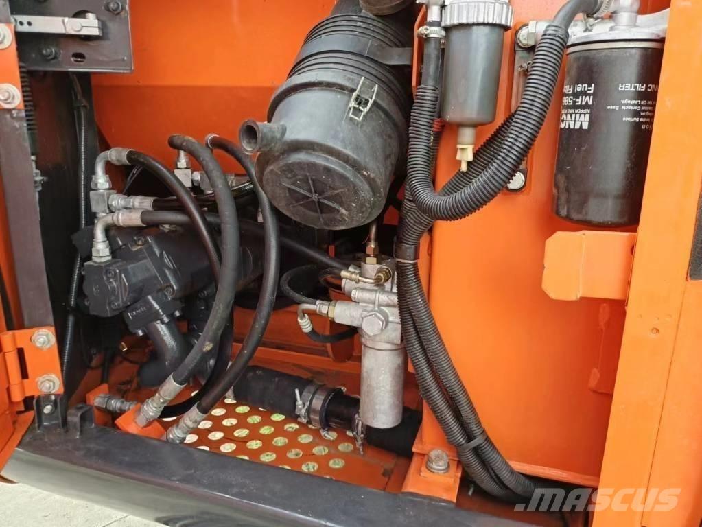 Hitachi ZX70 ミニ油圧ショベル 7t以下（ミニユンボ・ミニディガー）