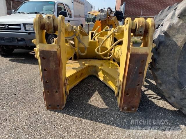 CAT D 8 R Ripper その他部品