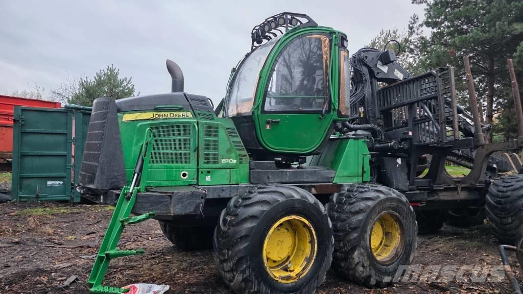 John Deere 1510 E フォワーダー