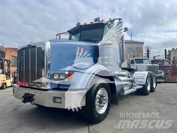 Peterbilt 367 中古トラクターヘッド | トレーラーヘッド