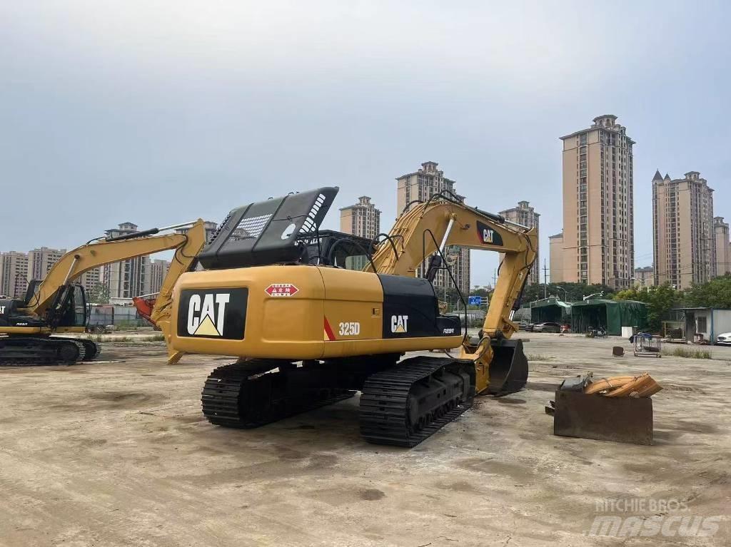 CAT 325D 大型油圧ショベル12t以上（パワーショベル・ユンボ）