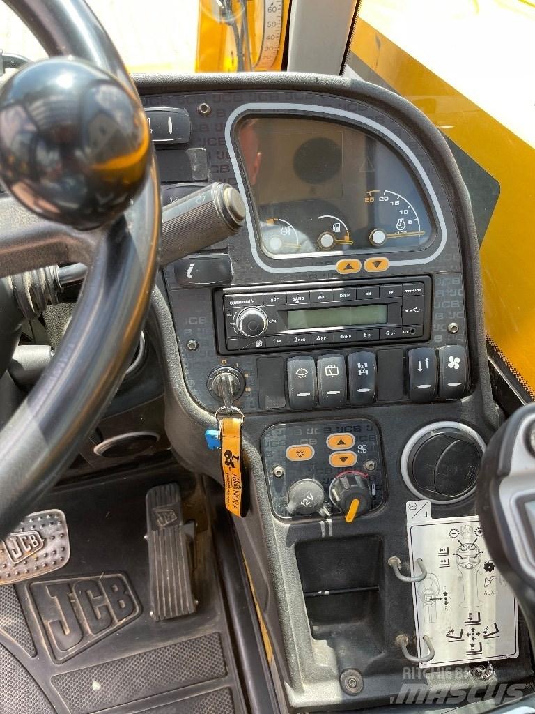 JCB 541-70 Agri Plus 農業用テレハンドラー